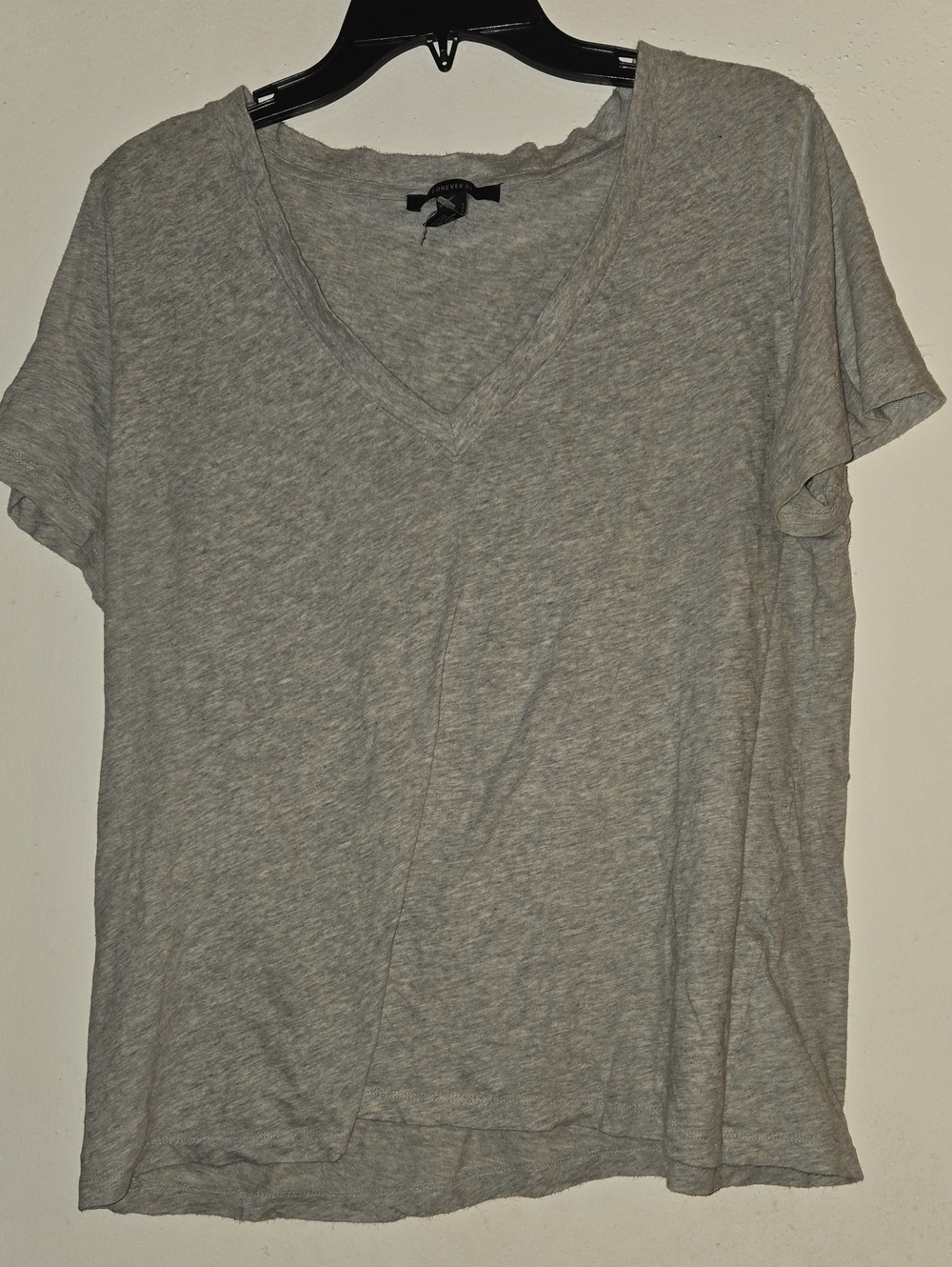 Forever 21 Women's Heather Gray V-Neck Short Sleeve Tee